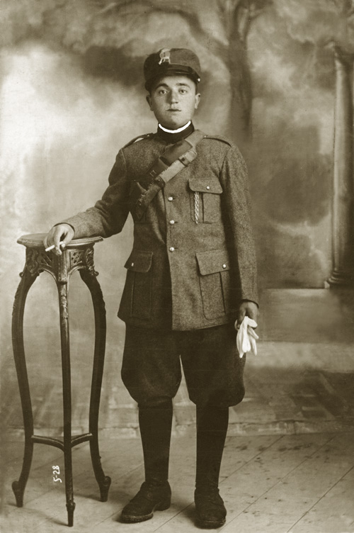 Giovanni Rossi in divisa militare durante la Prima Guerra Mondiale