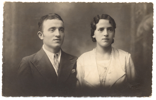 Giovanni ed Emilia, i genitori di Simon — ritratto degli anni '30